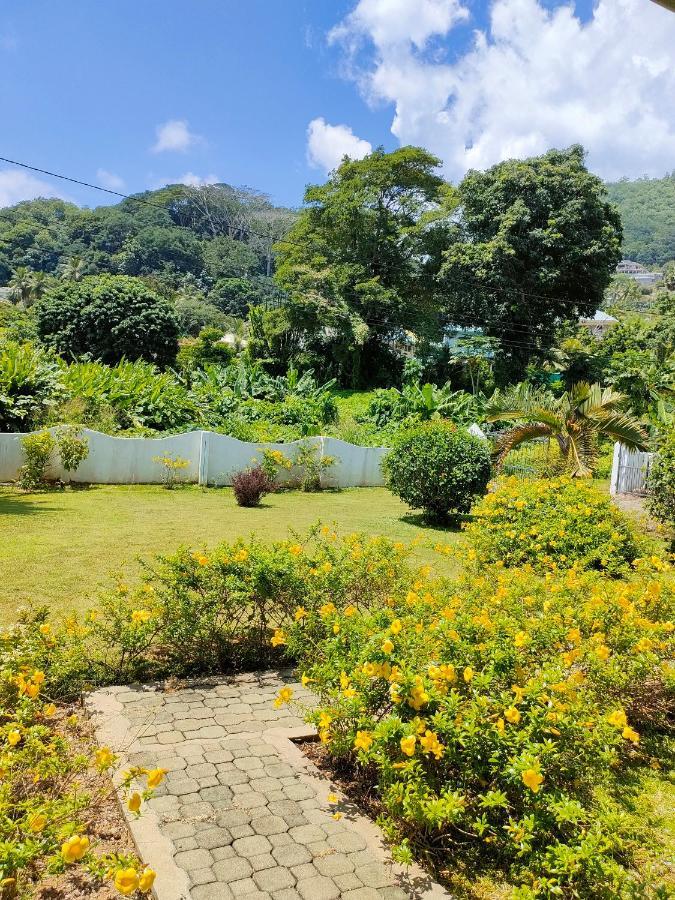 Villa Luana Yuna Au Cap Bagian luar foto
