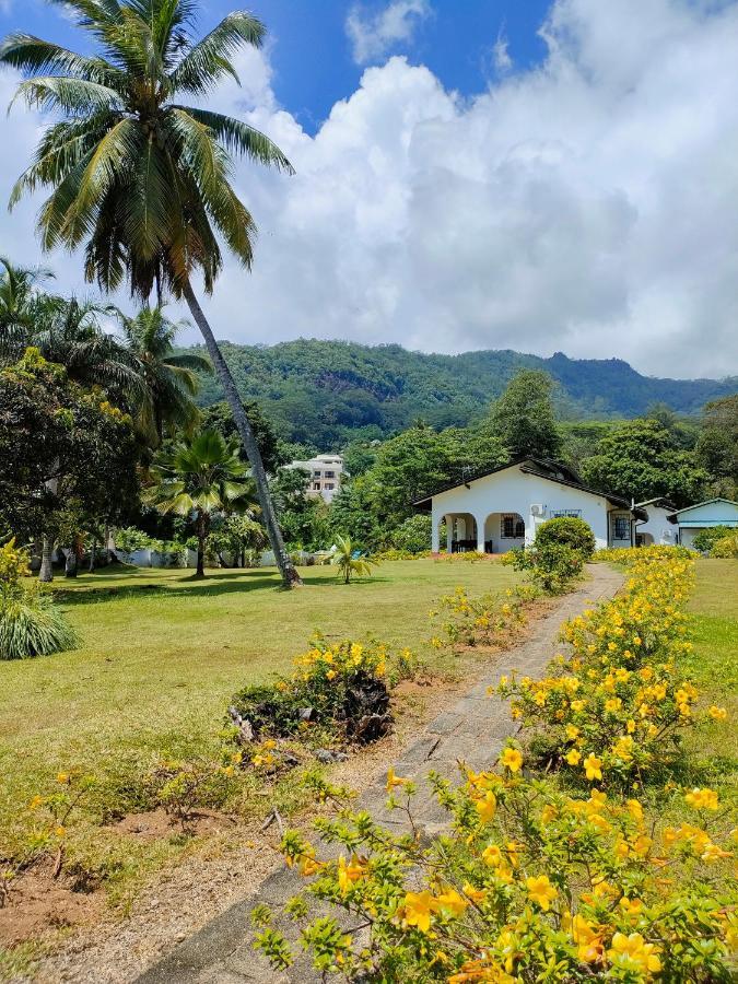 Villa Luana Yuna Au Cap Bagian luar foto