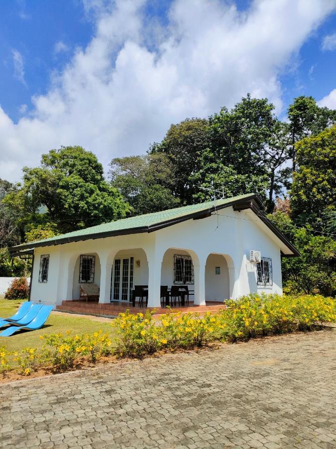 Villa Luana Yuna Au Cap Bagian luar foto